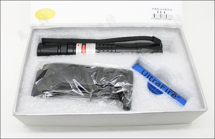 Powerful 100mw-200mW focusable green laser pointer flashlight